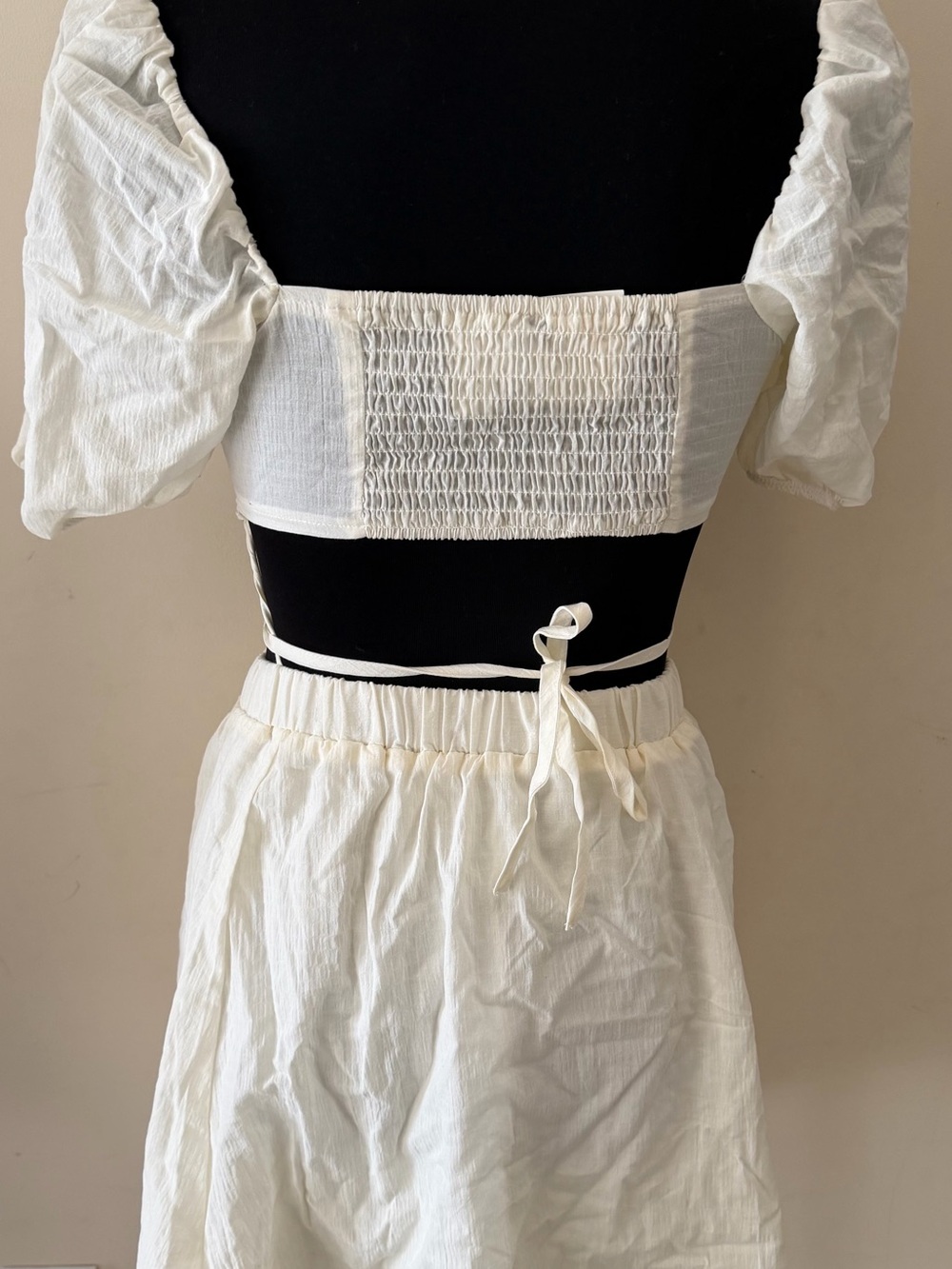 Cream Puff-Sleeve Two-Piece Skirt and Crop Top Set with Wrap Ties - Picture 3 of 5